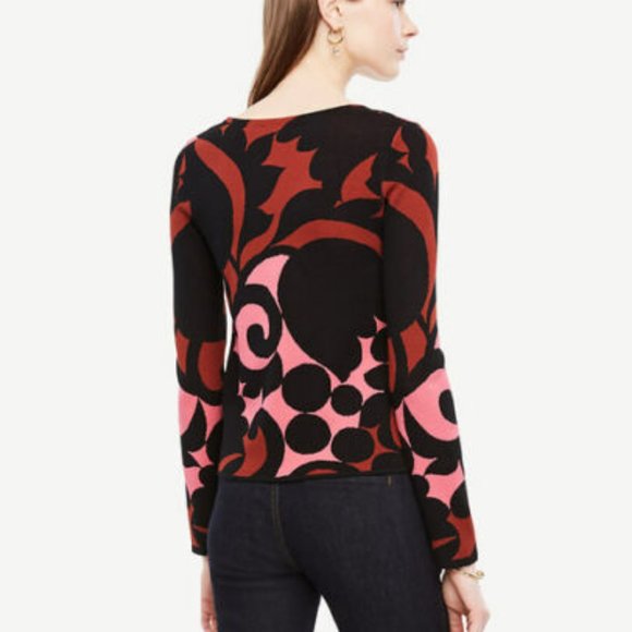 Ann Taylor Geometric V Neck Sweater $90.00 NWT - Picture 2 of 2